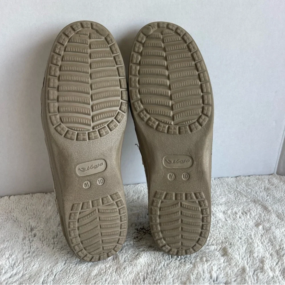 Rare Olukai/Crocs Men's Slip-On Casual Loafer in Beige